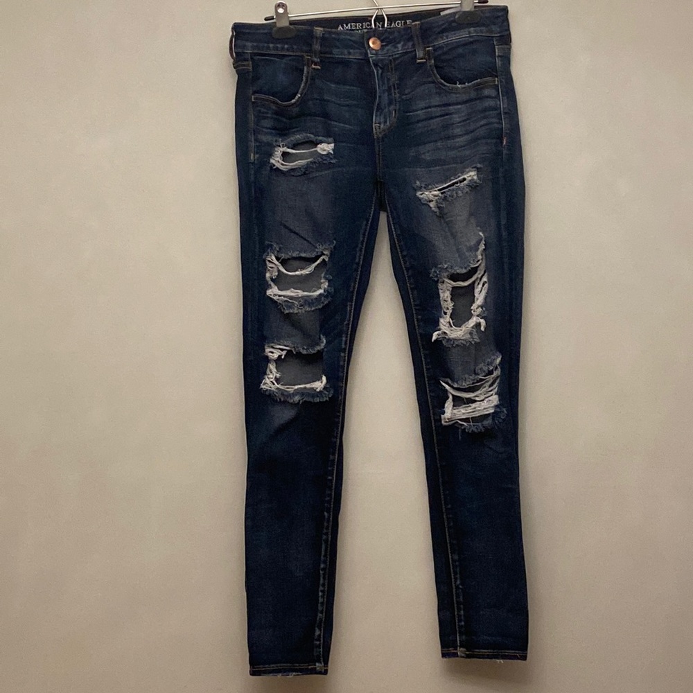 American Eagle distressed jeggings